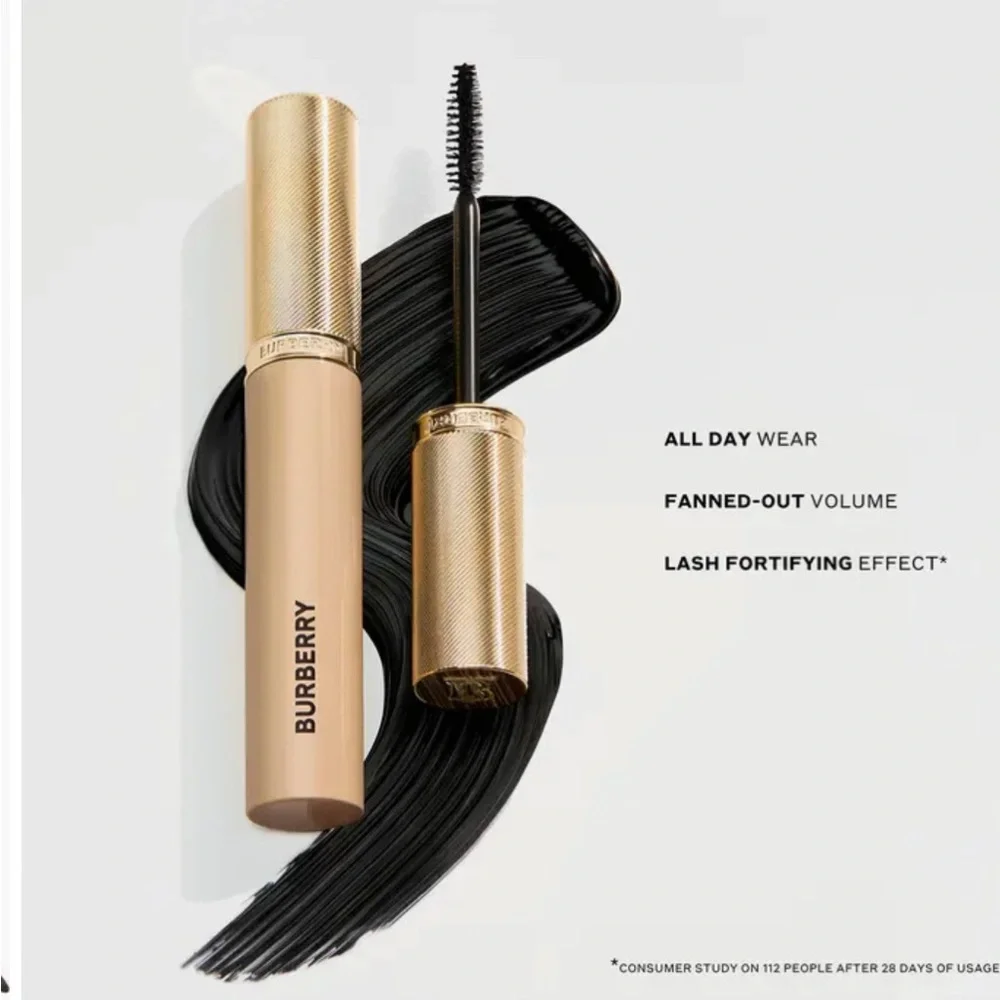 Burberry Beyond Volume long-wear mascara 01 intense black